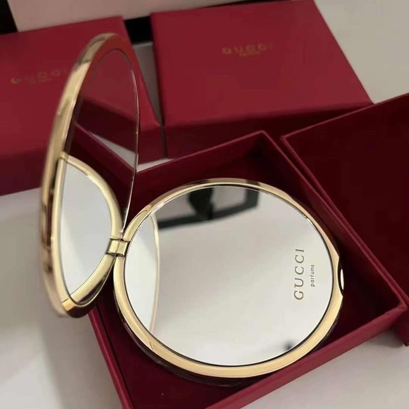 Authentic Gucci GG Monogram Compact Mirror By GUCCI Beauty - Picture 10 of 12